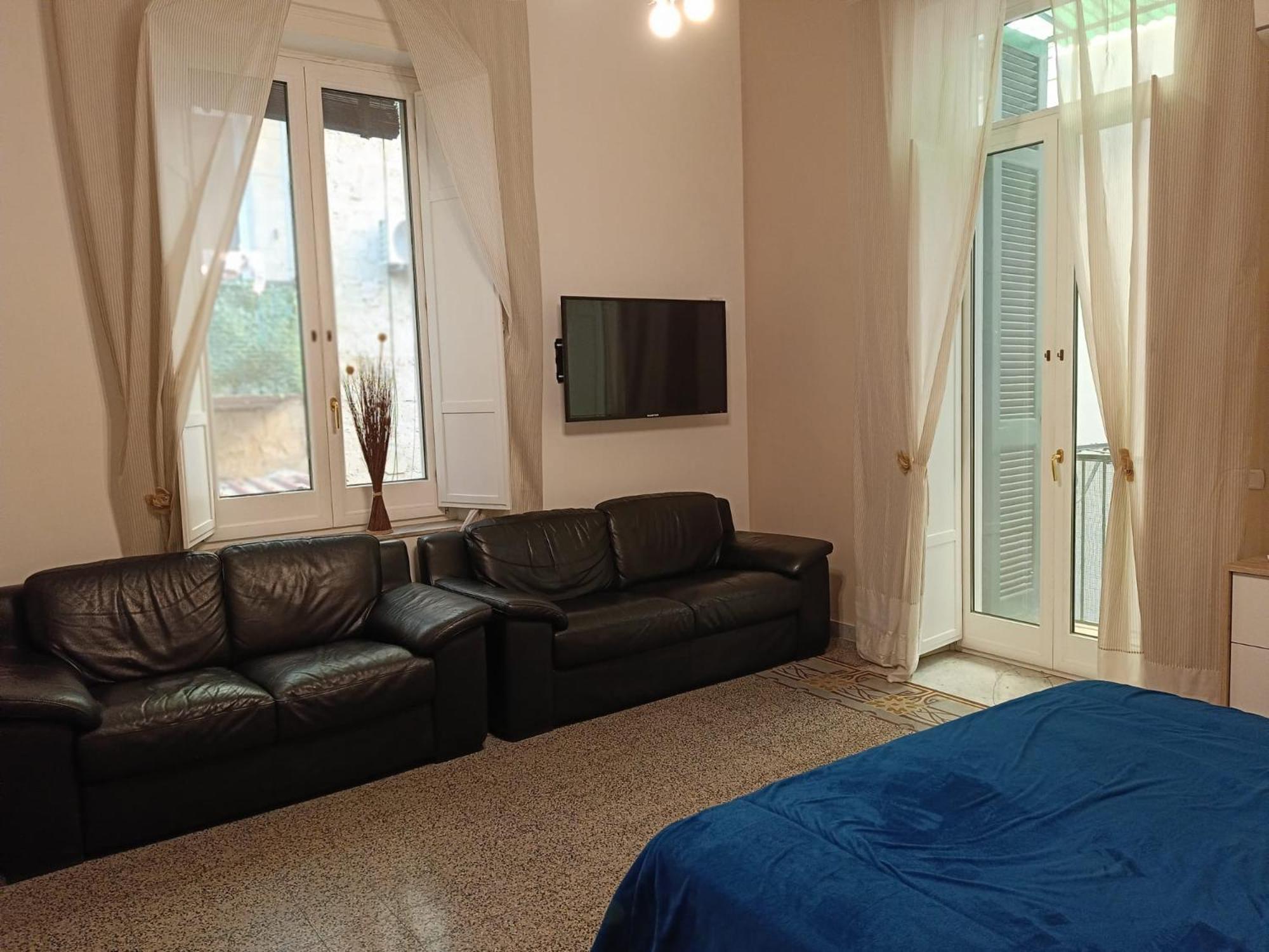Liberty House Naples